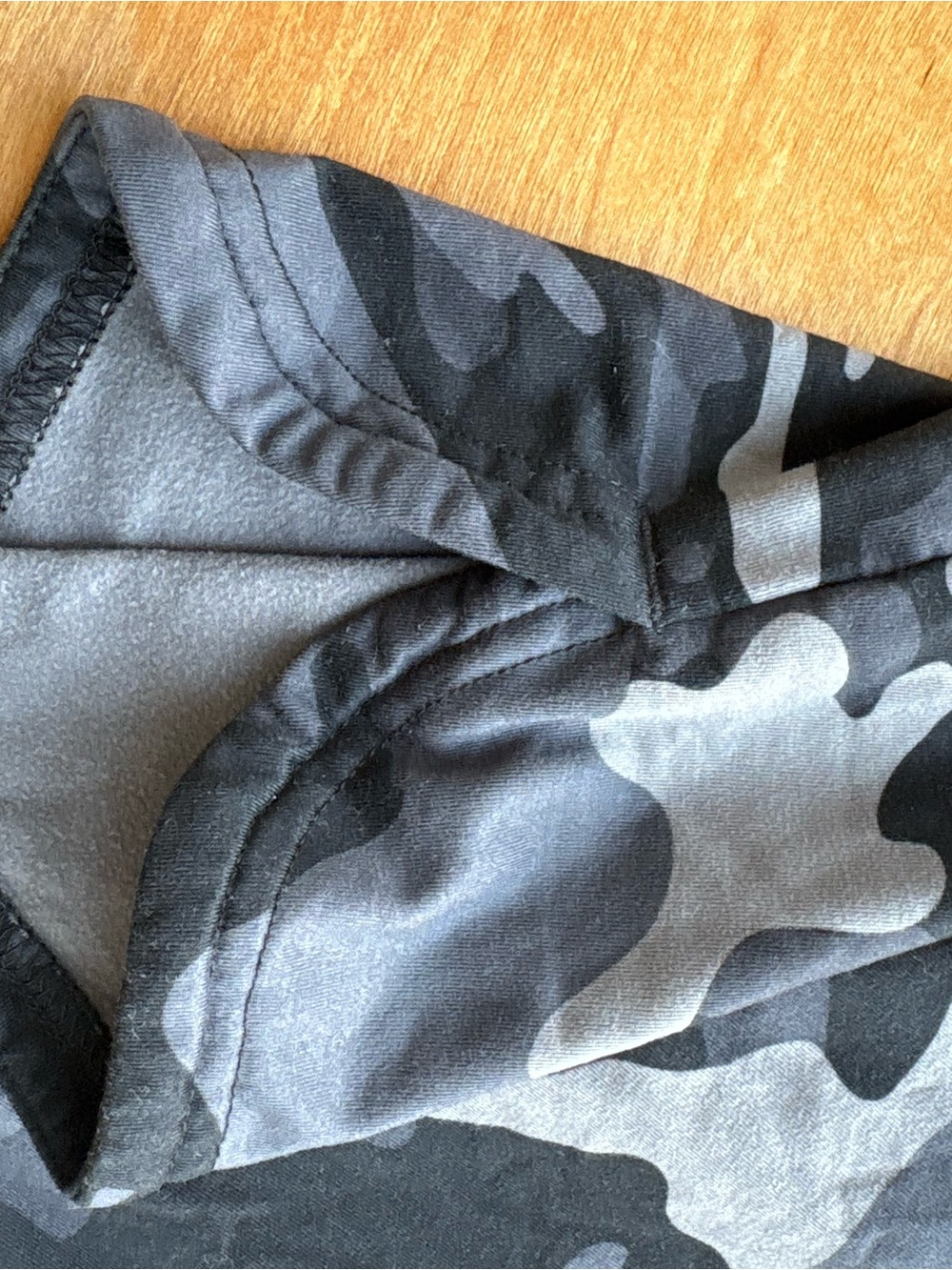 Reebok Men’s Black & Gray Camo Athletic Shorts - Picture 12 of 15